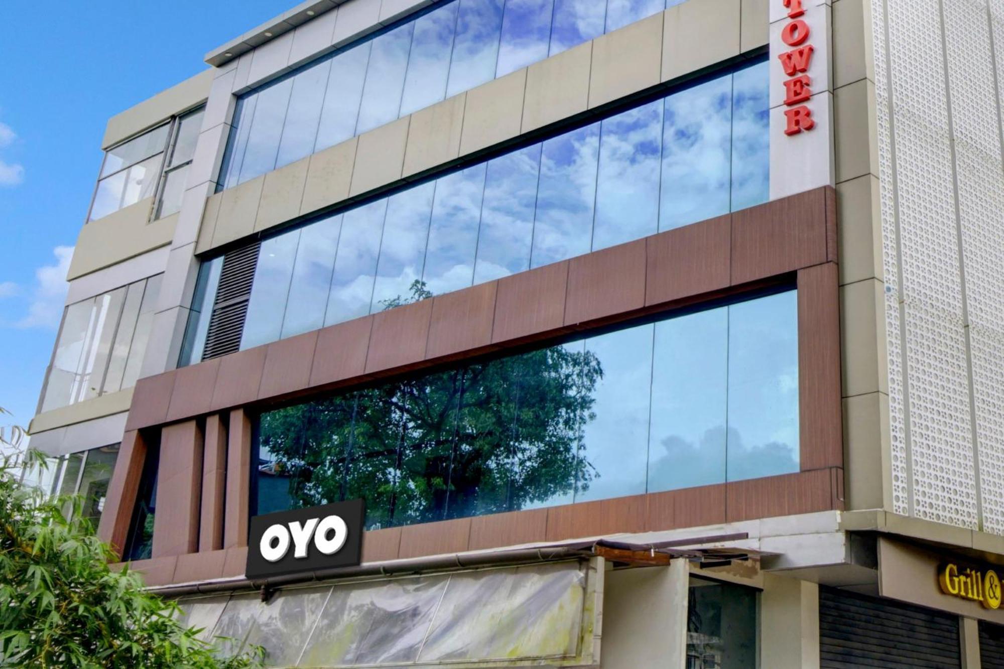 Hotel O New Famy