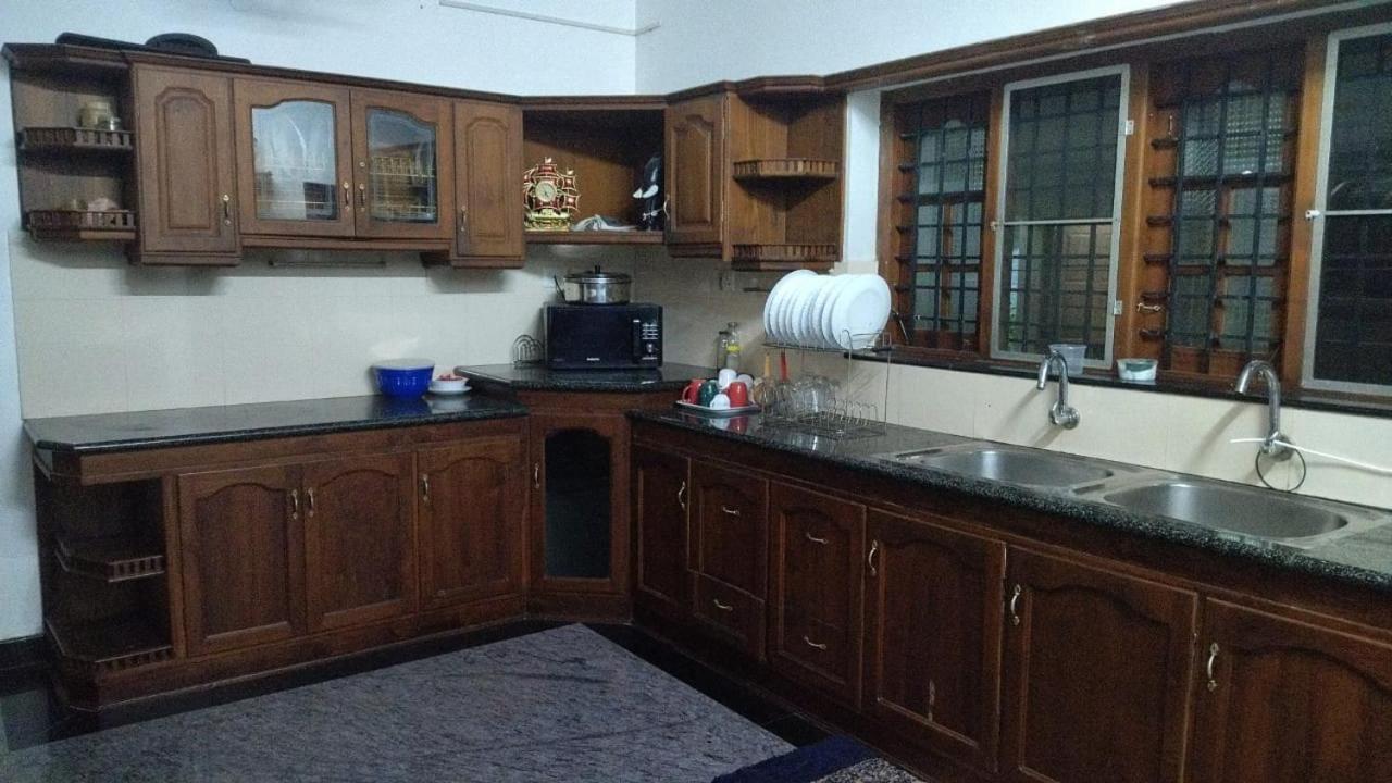 Aryabhadhra 7 * Kochi