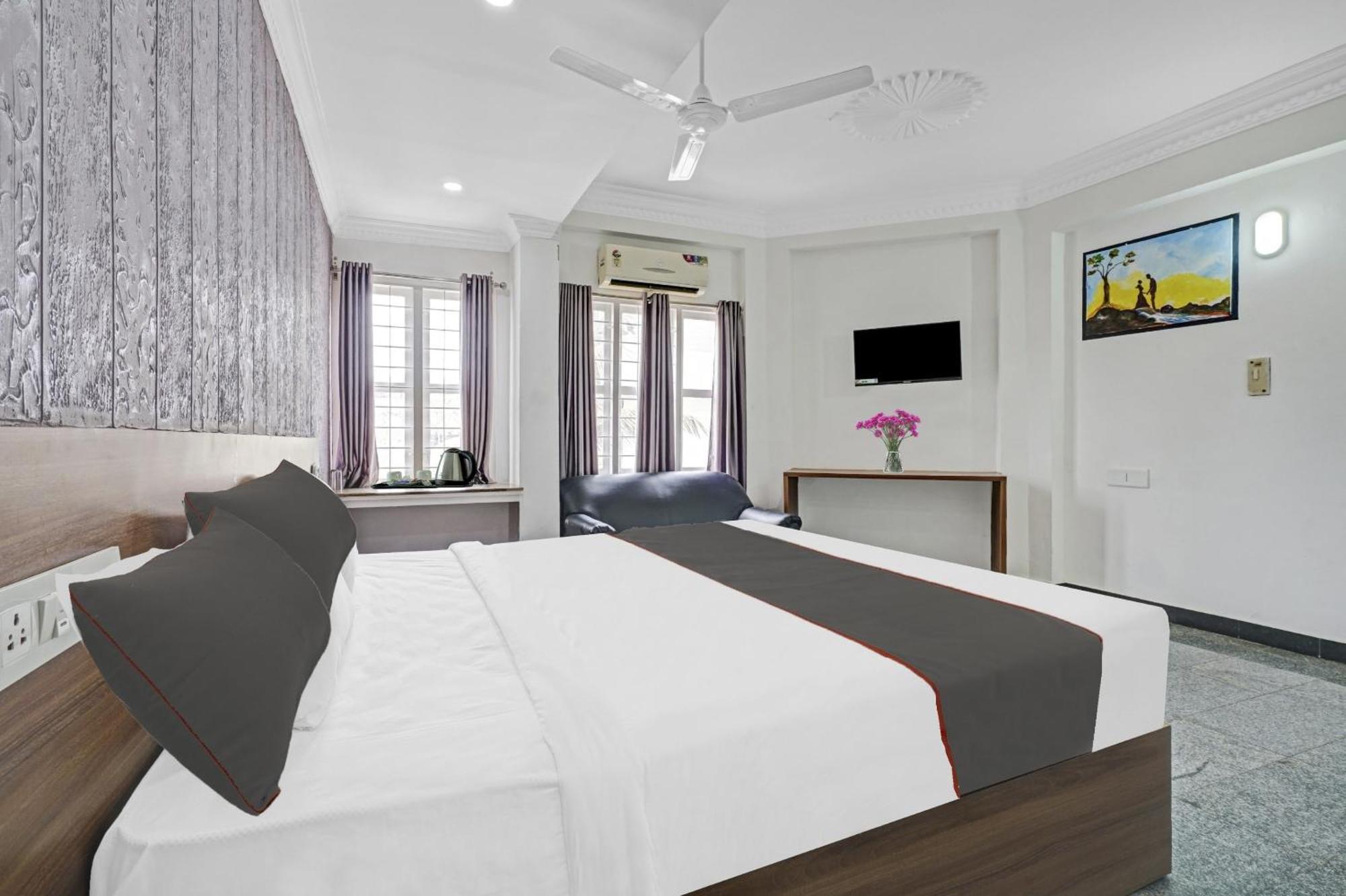 Hotel Capital O Rayan Plaza