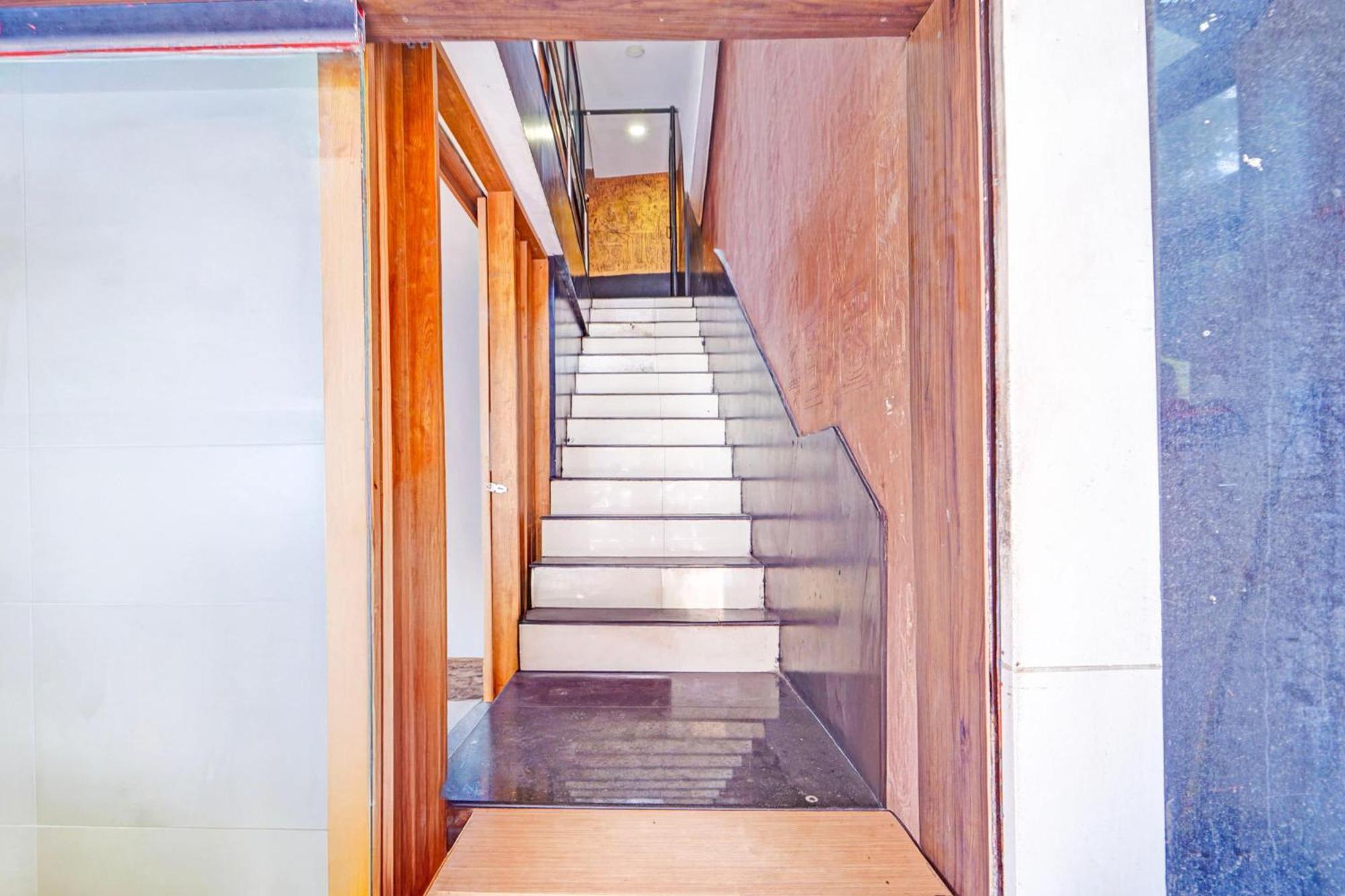 Super O Malabar Plaza Hotel *