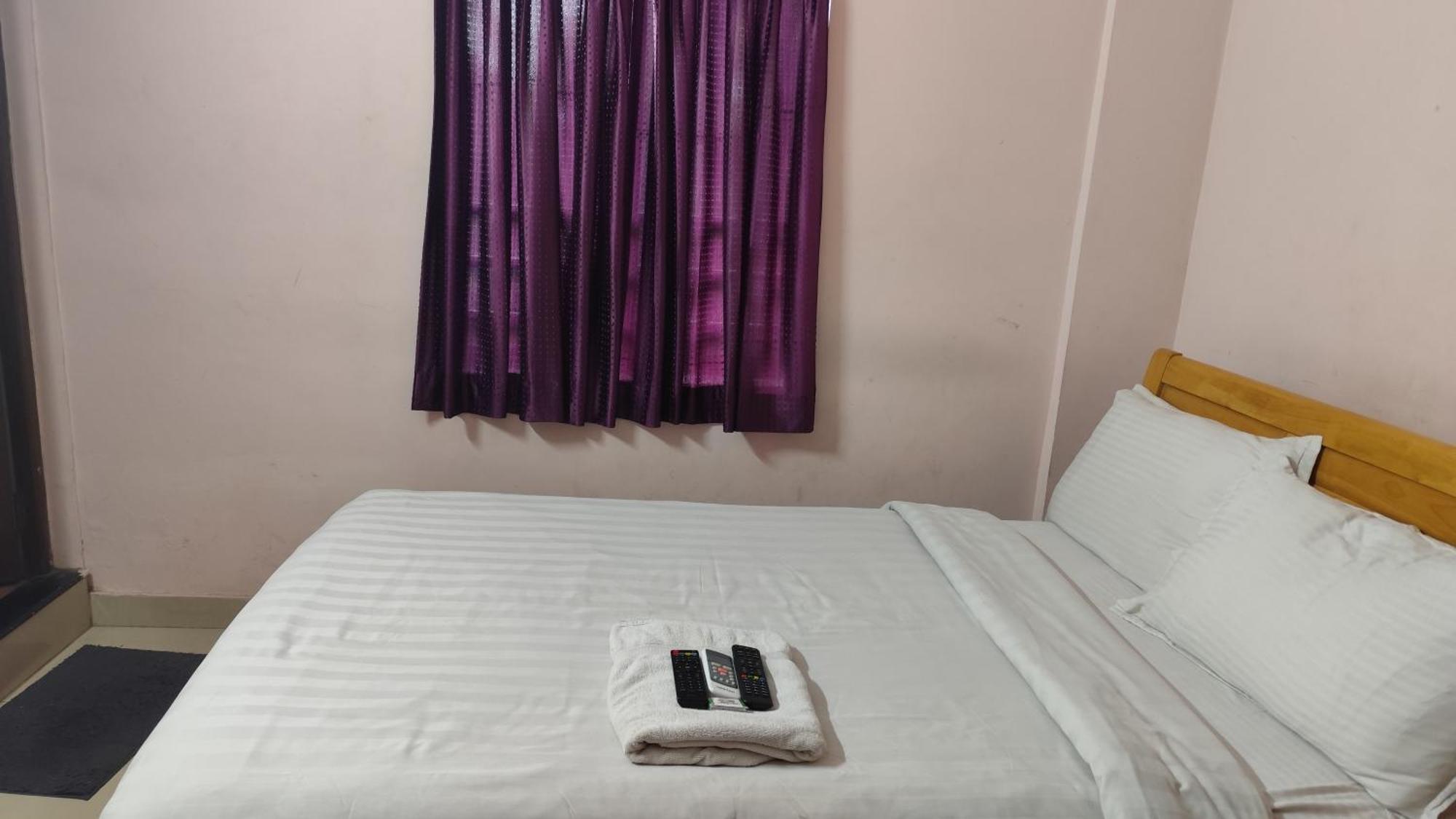 Hotel Tri-star Regency *