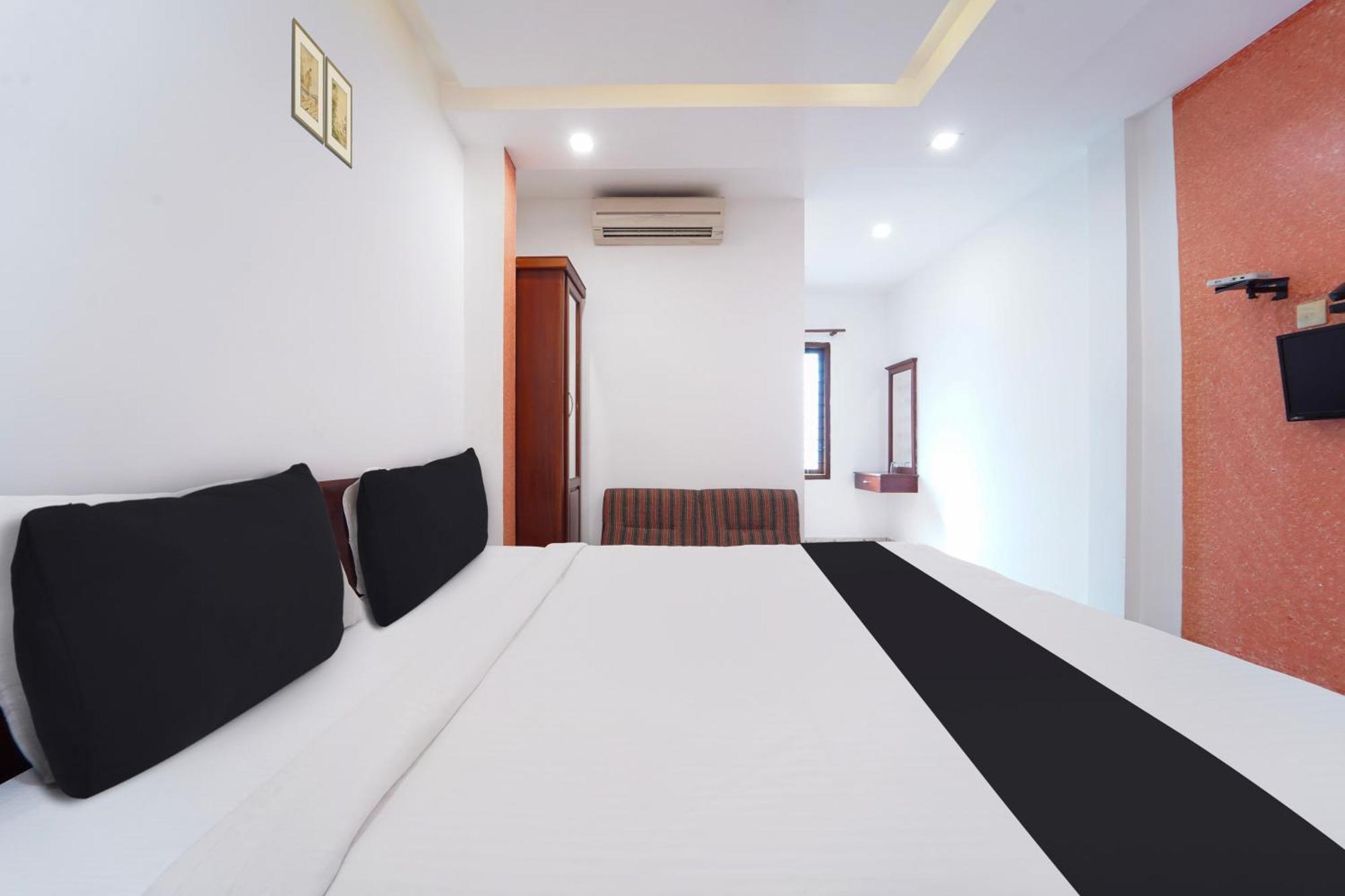 Super Townhouse Center Ernakulam Hotel 3*