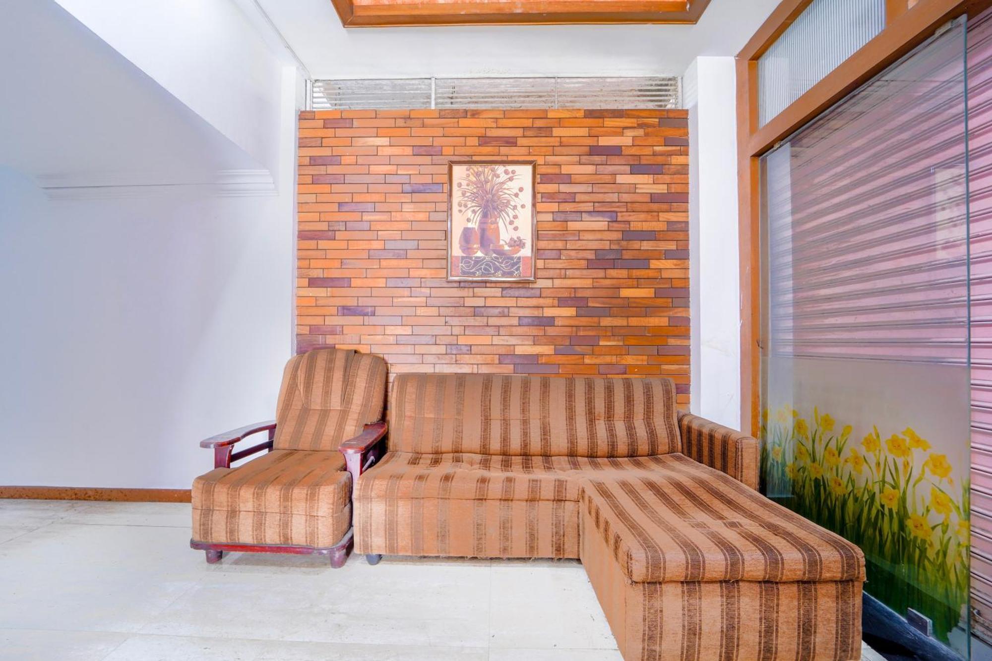 Super Townhouse Center Ernakulam 3* Kochi