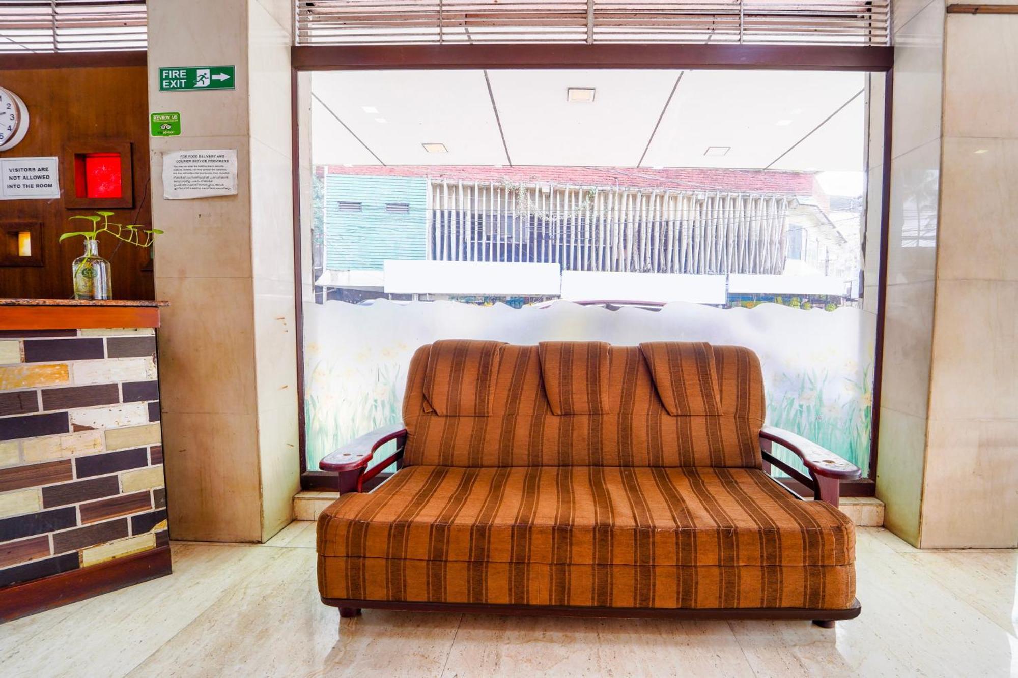 Hotel Super Townhouse Center Ernakulam