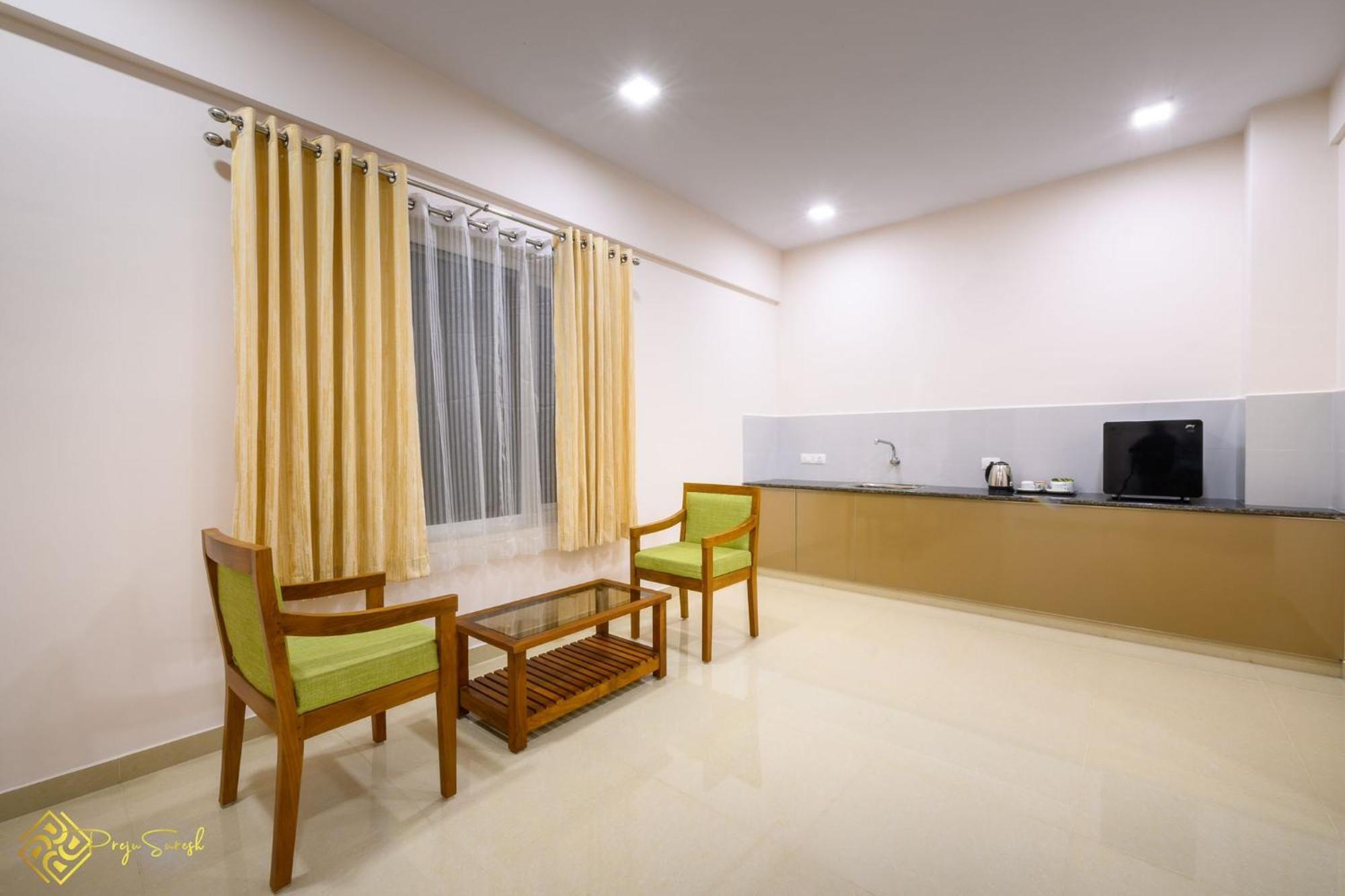 Daffodils Luxury Airport Kochi