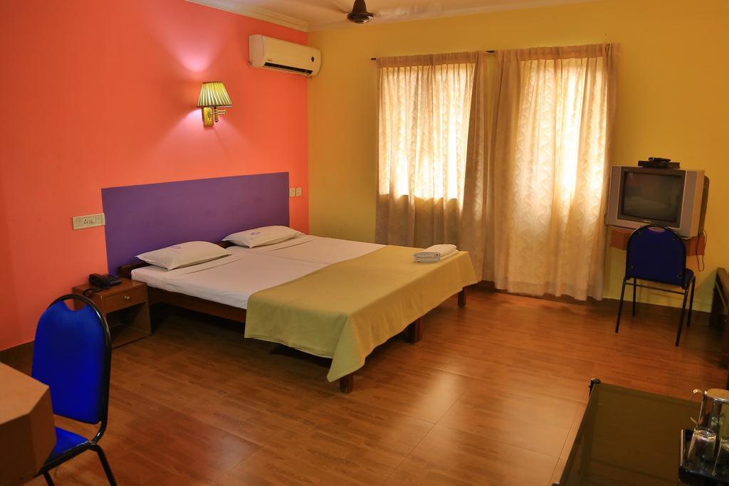 Hotel Srinivas Kochi