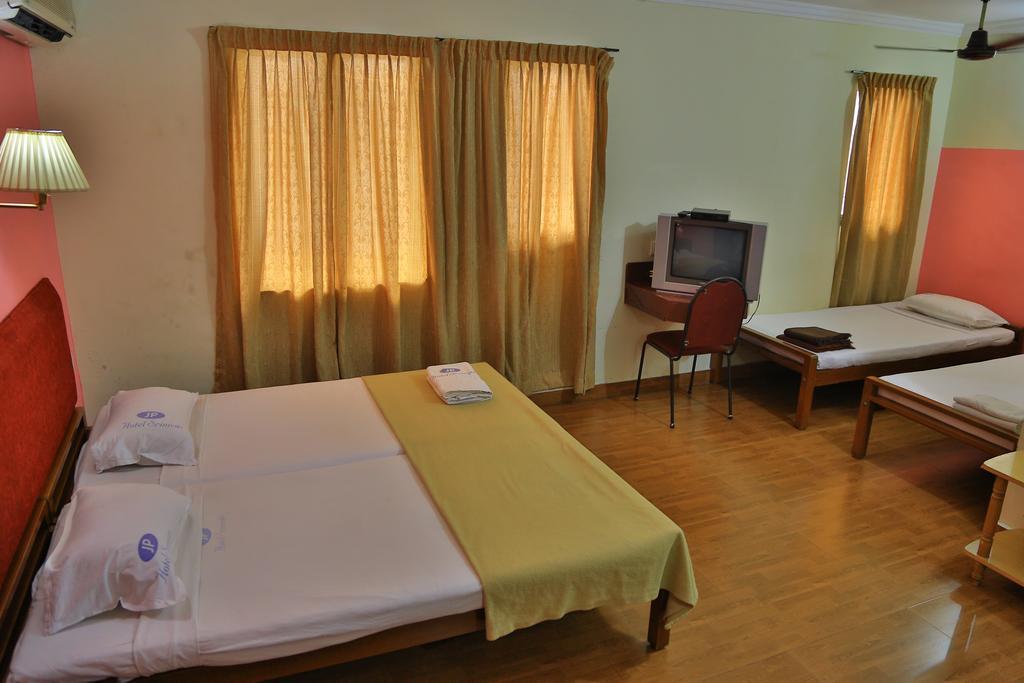 Hotel Srinivas Kochi
