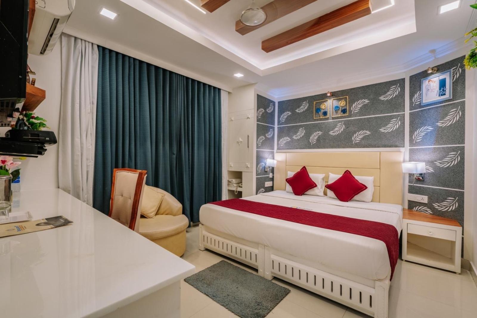 Hotel Excellency Airport