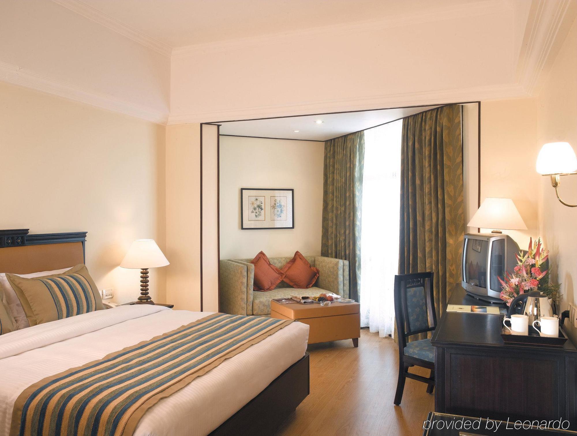 Vivanta Ernakulam, Marine Drive Hotel