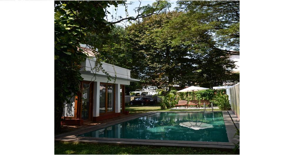 Gate - A Cgh Earth Saha Experience Kochi