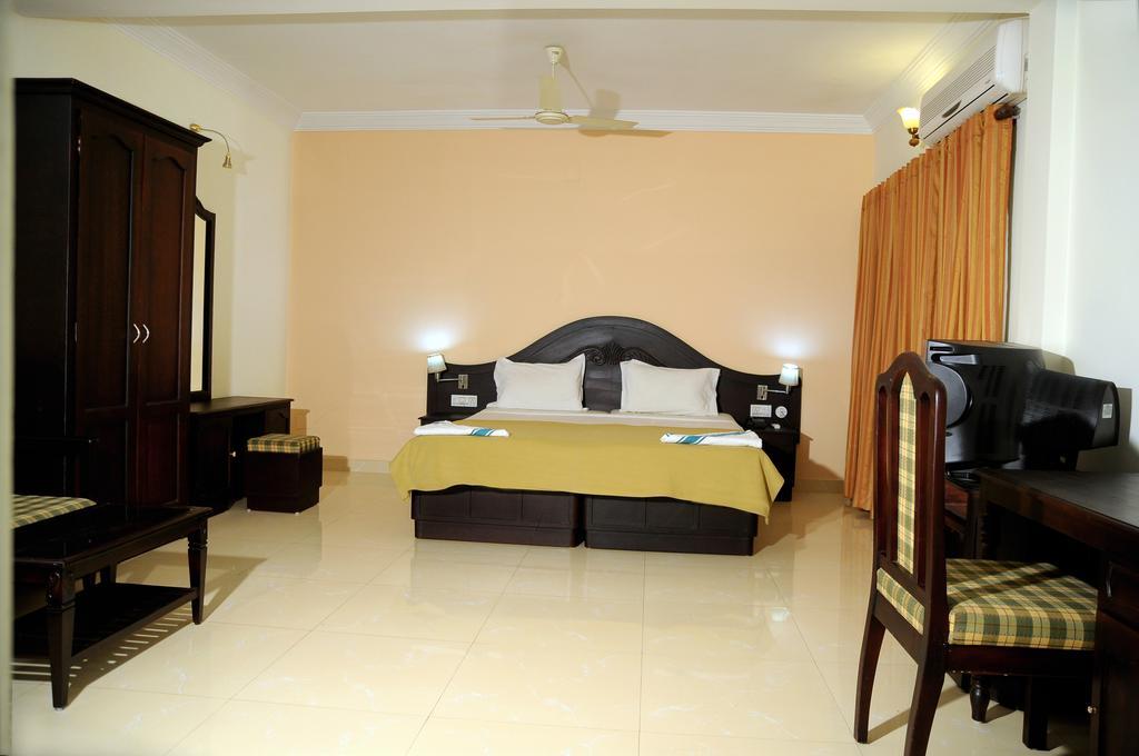 Hotel Casa Linda 3*