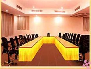 Hotel Gopika Regency Kochi