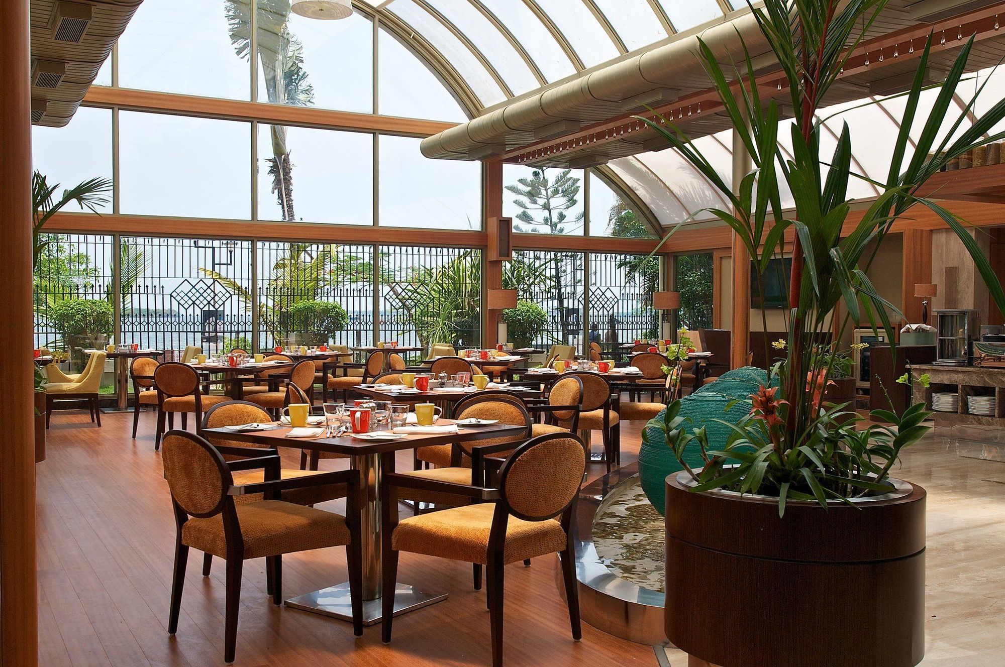 Hotel Vivanta Ernakulam, Marine Drive