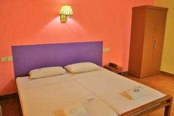 Srinivas Hotel 2*