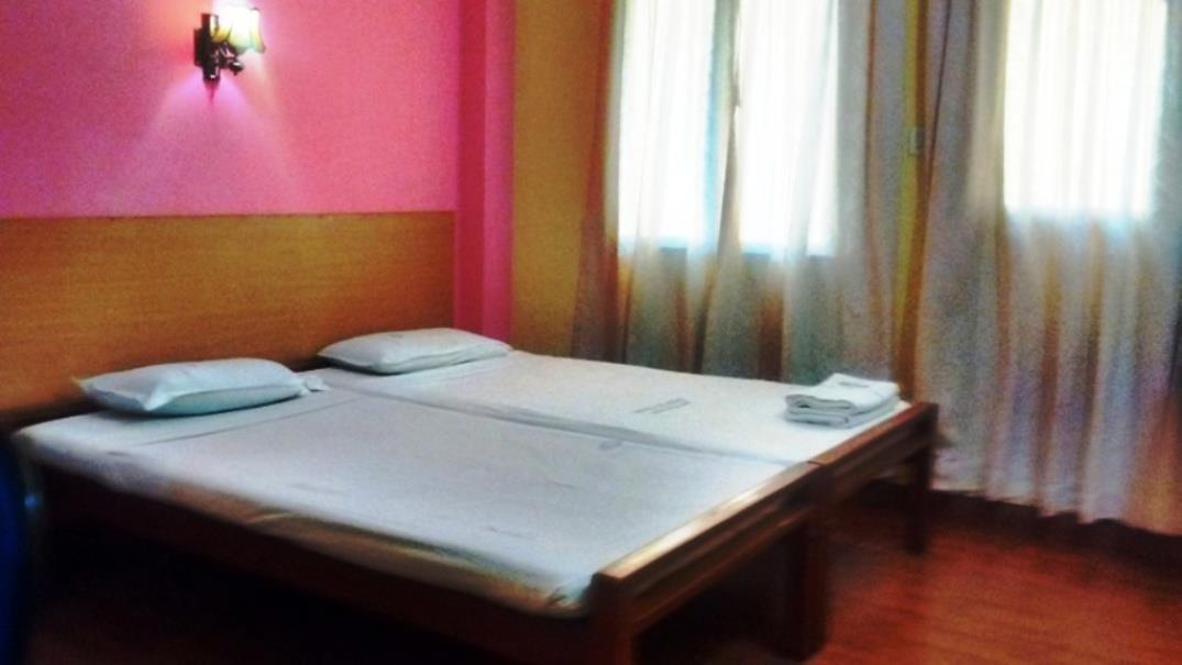 Srinivas Hotel Kochi