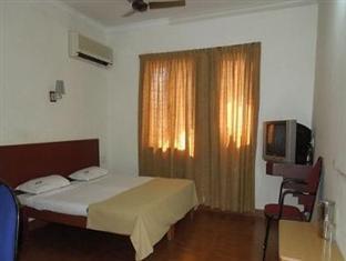 Srinivas Hotel 2*