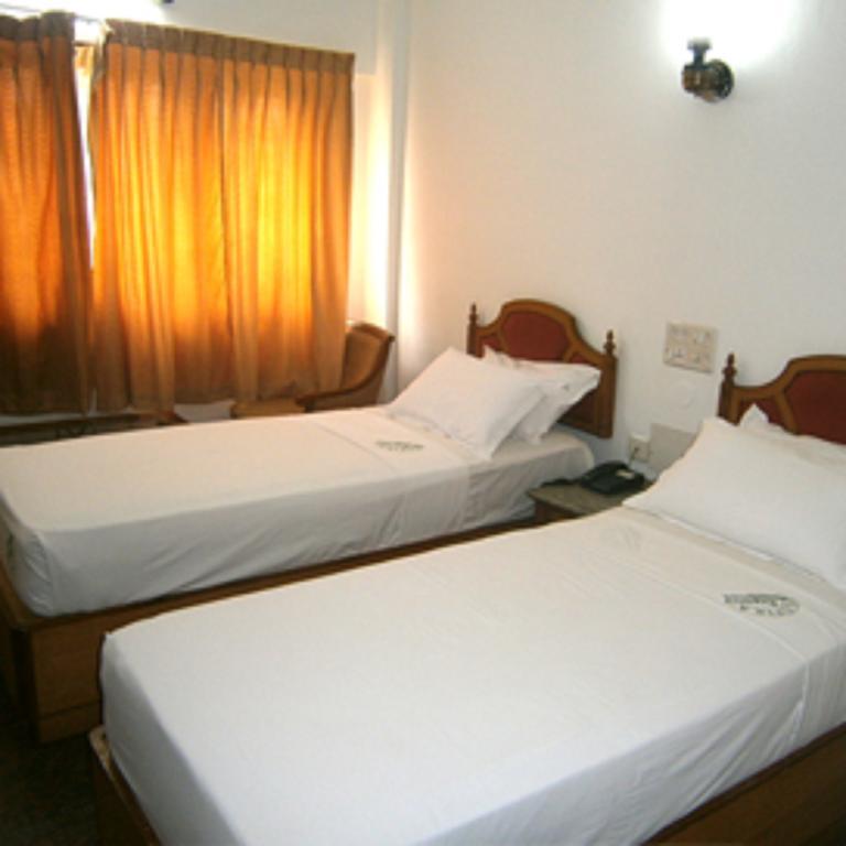 Hotel Gopika Regency