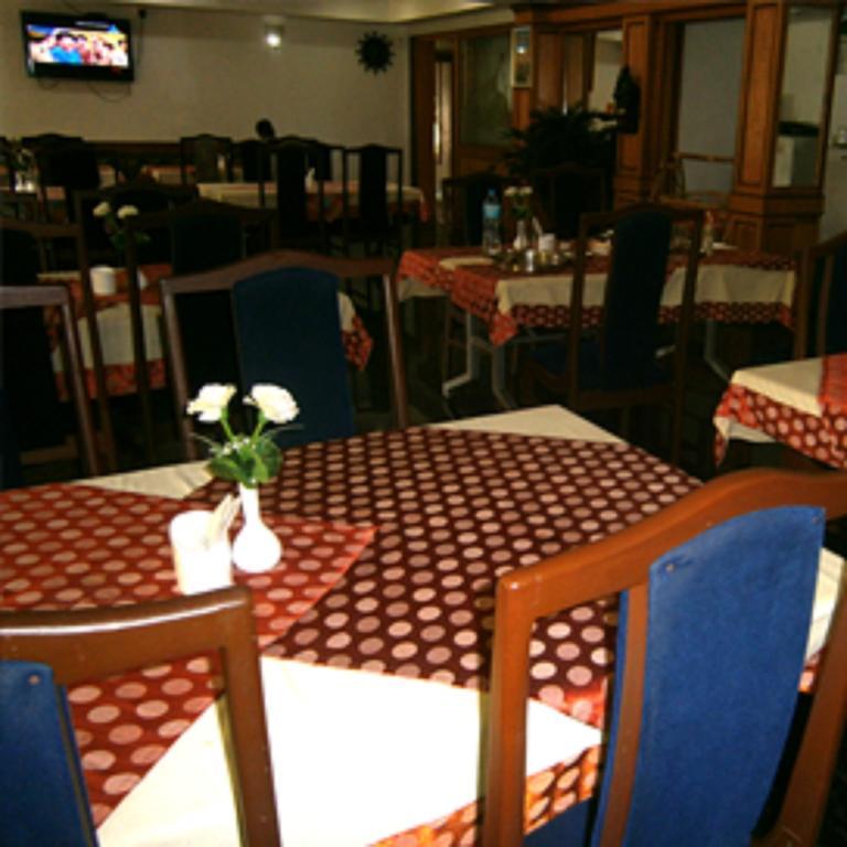Hotel Gopika Regency 3*