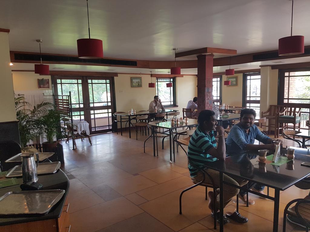 Hotel Bth Sarovaram 3*
