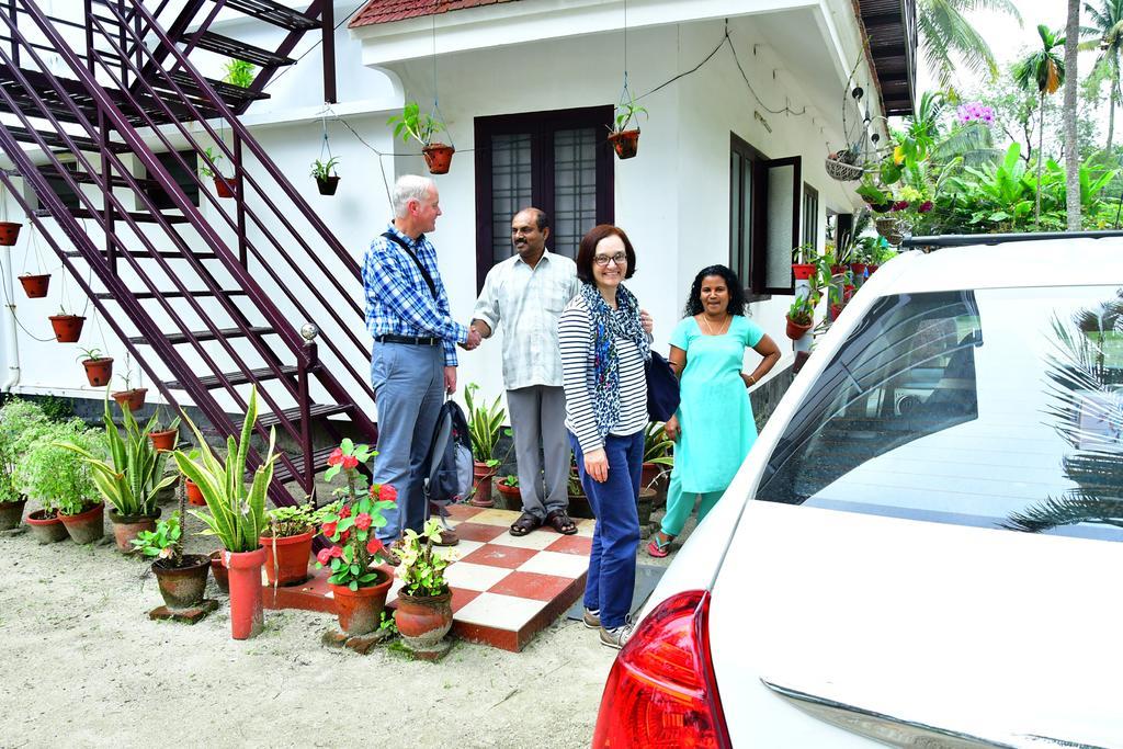 Homestay Royal Beach Abode
