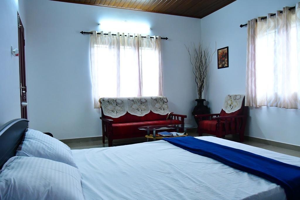 Homestay Royal Beach Abode *