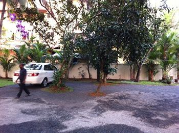 Palm Grove Service 2*
