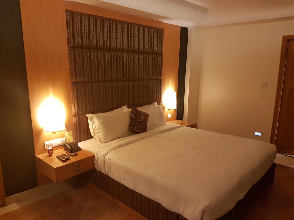 Hotel The Classik Kochi