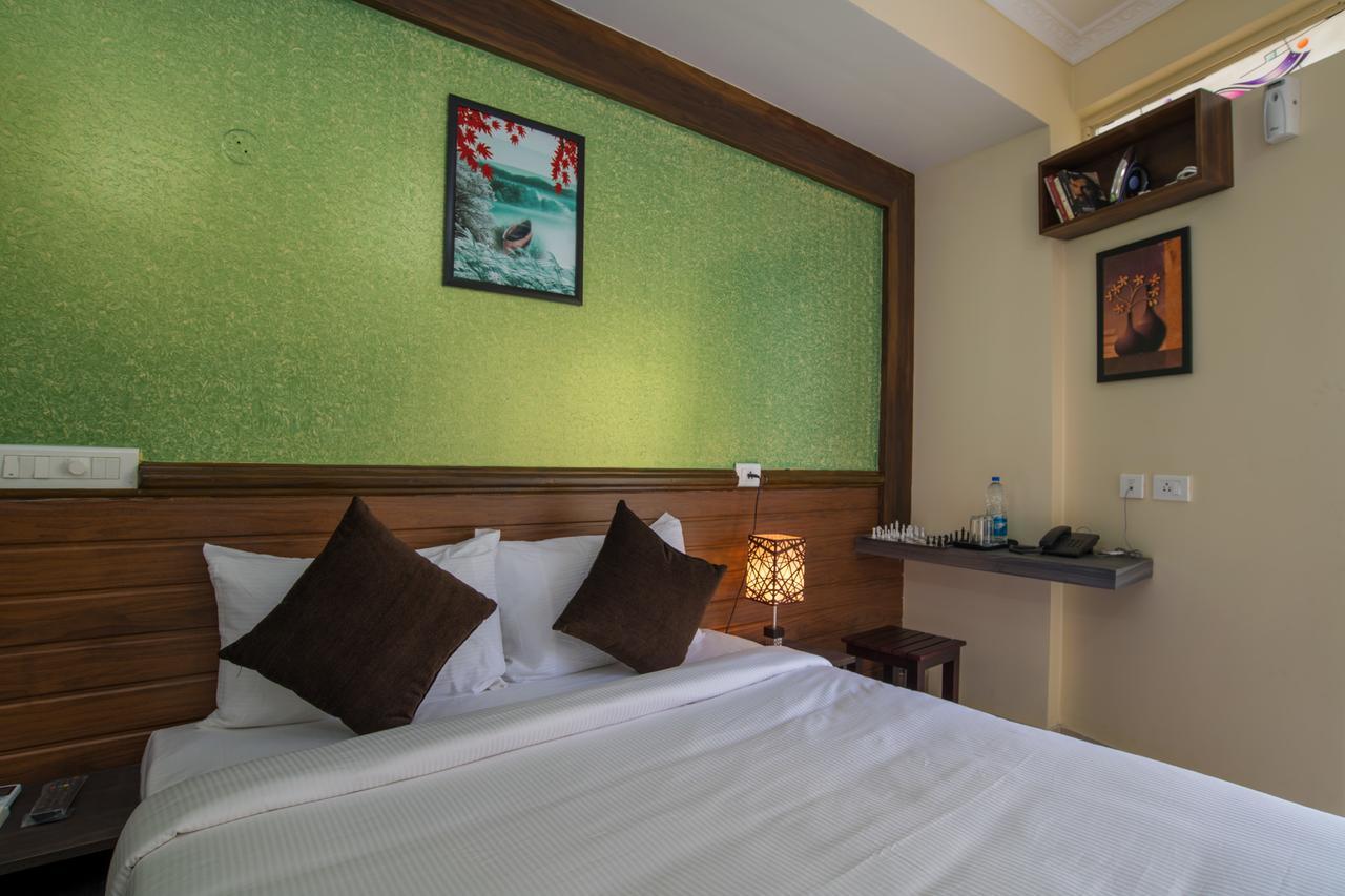Gems 9 Airport 3* Kochi