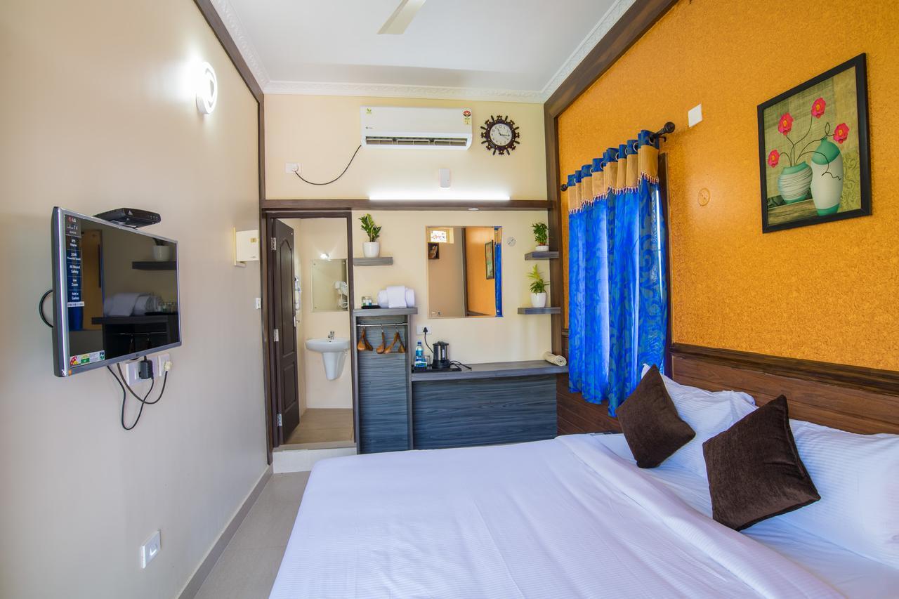 Gems 9 Airport 3* Kochi