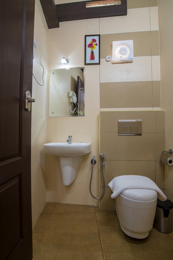 Gems 9 Airport Hotel 3*