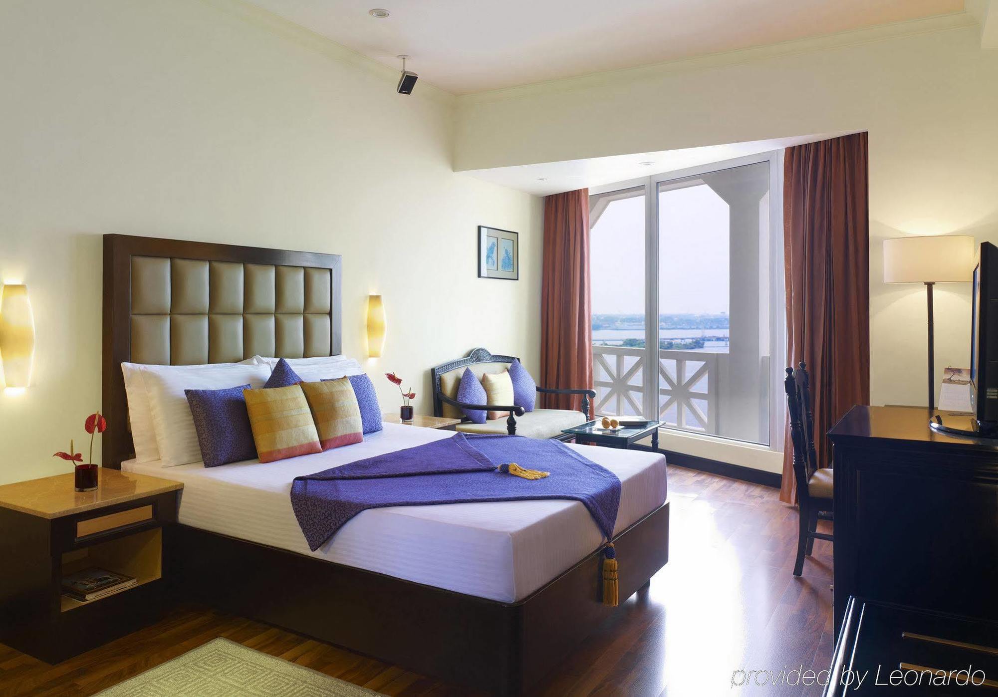 Hotel Vivanta Ernakulam, Marine Drive Kochi