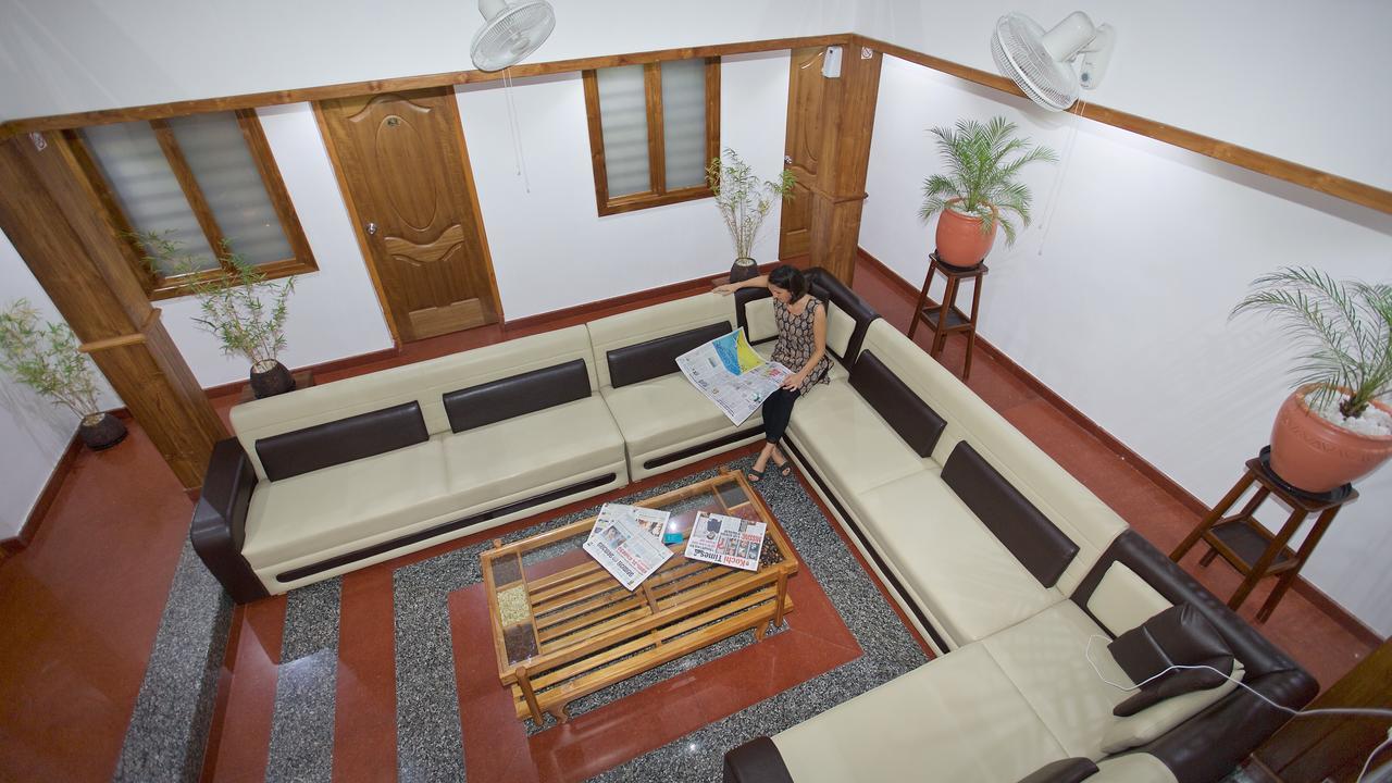 Hotel Roses Fortkochi Kochi