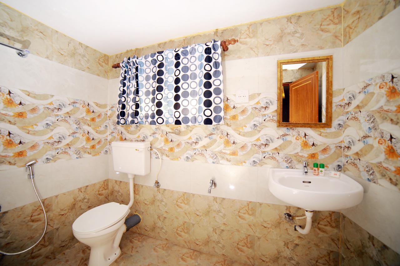 Oyo 7771 Ern Station Hotel 3*