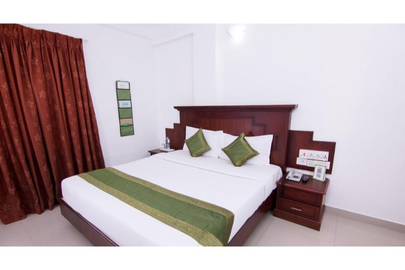 Hotel Centre Point 3*