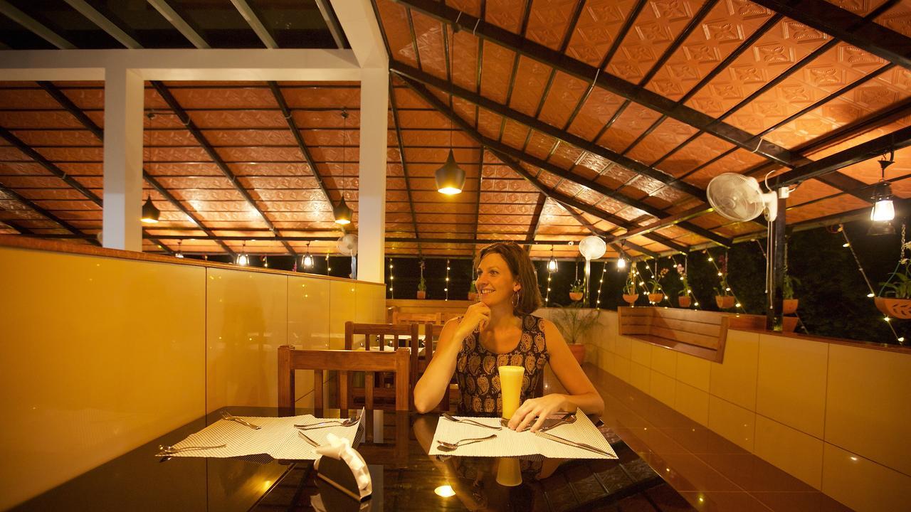 Hotel Roses Fortkochi 3*