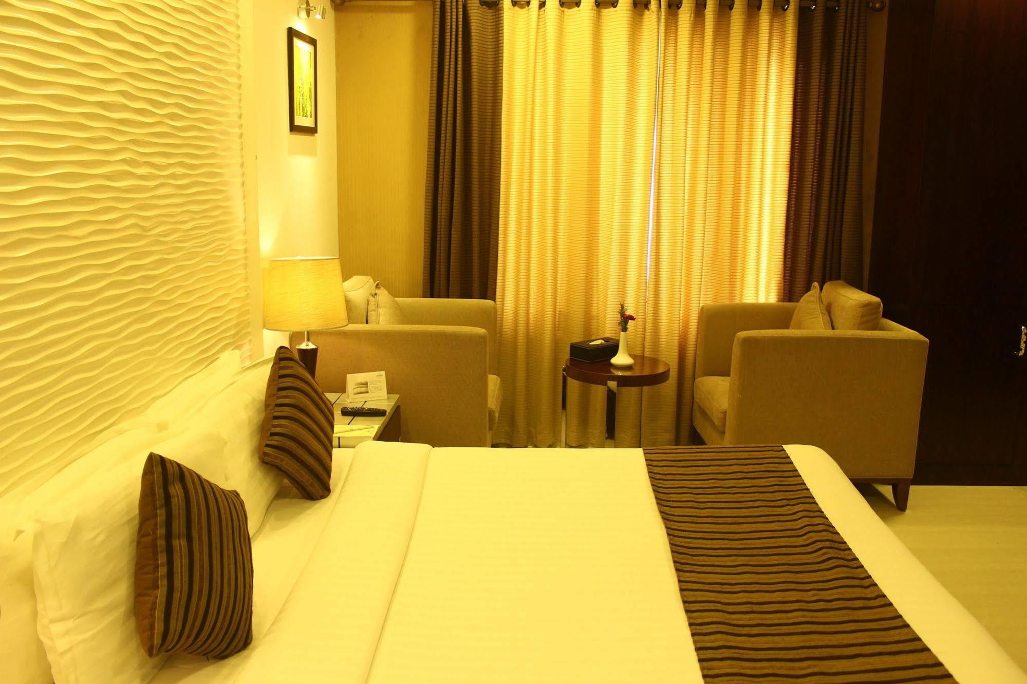 Abaam Cochin Hotel 4*
