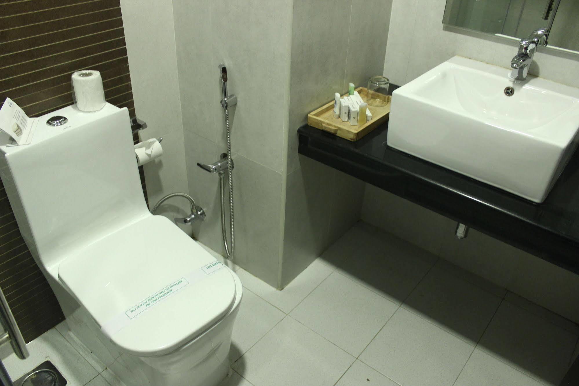 Abaam Cochin Hotel 4*