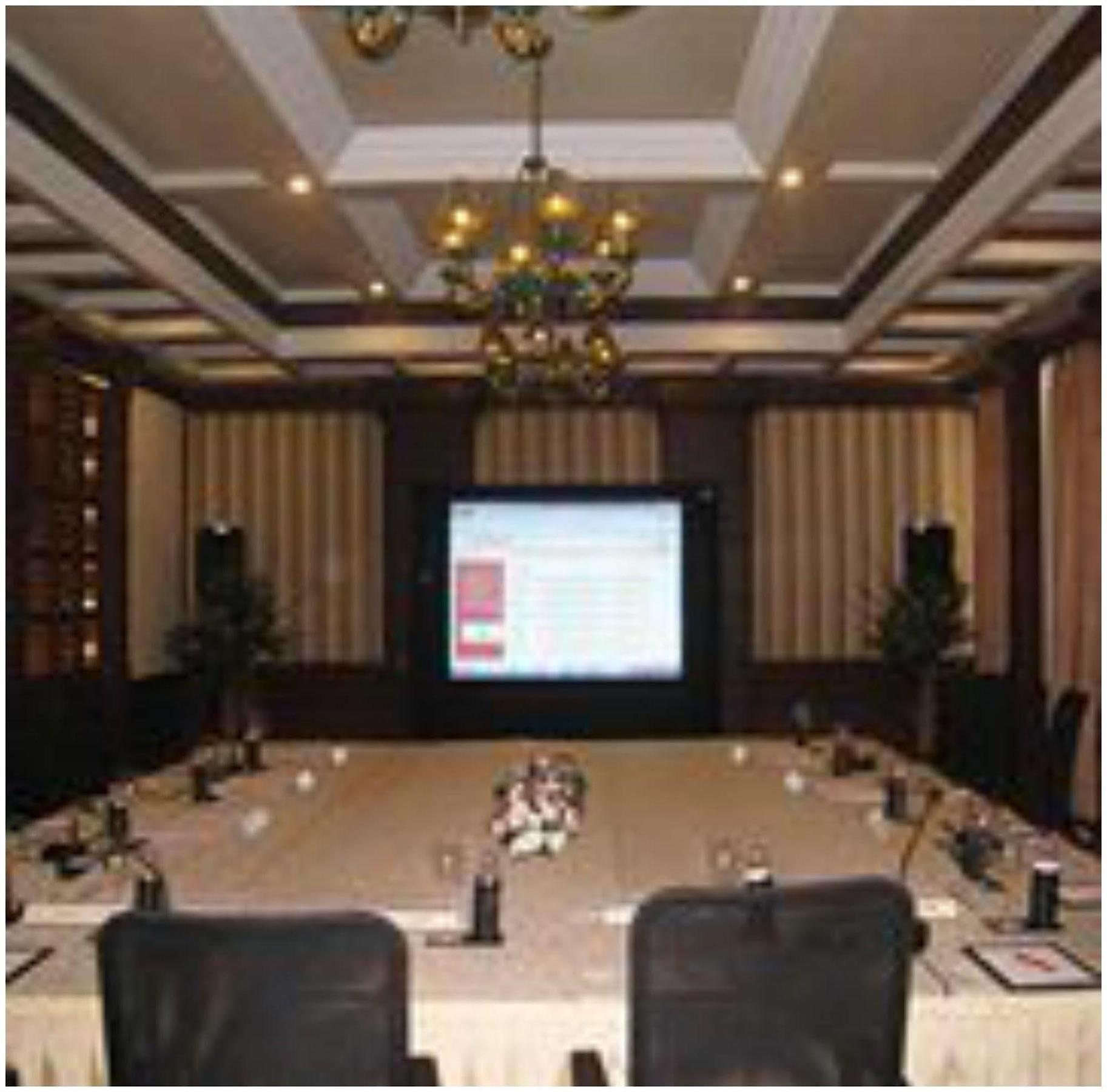 Vivanta Ernakulam, Marine Drive Hotel