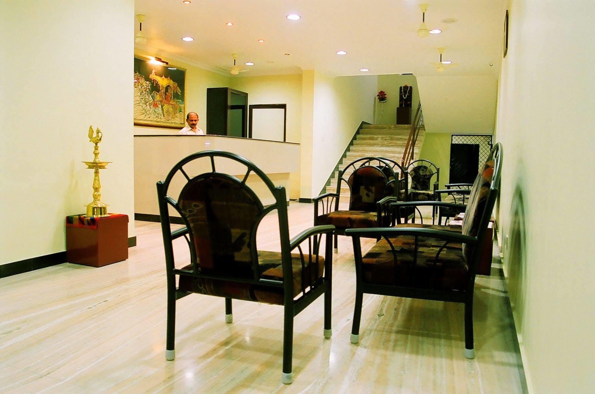 Srinivas Hotel