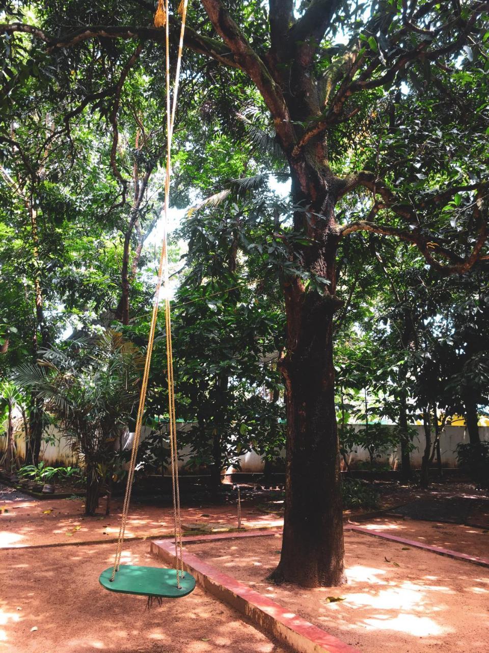 Palm Grove Service 2*