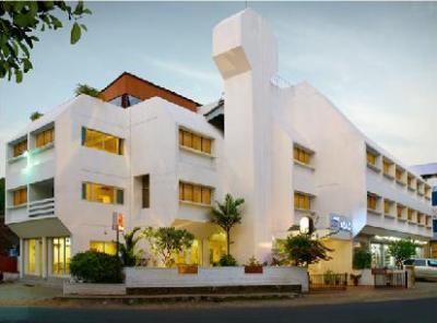 Hotel Abad 3*
