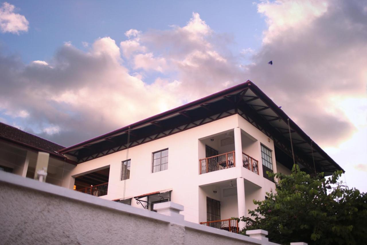 Eighth Bastion - A Cgh Earth Experience Hotel Kochi