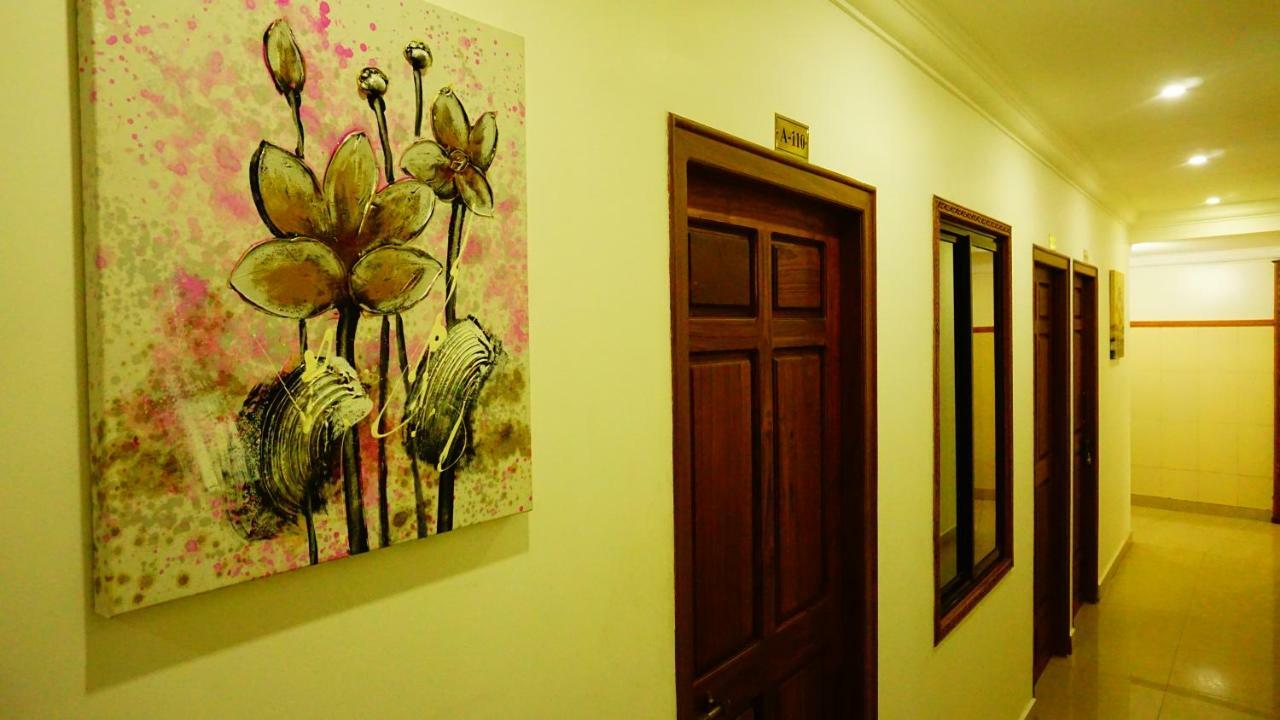 Thayamkery's Royal Kochi