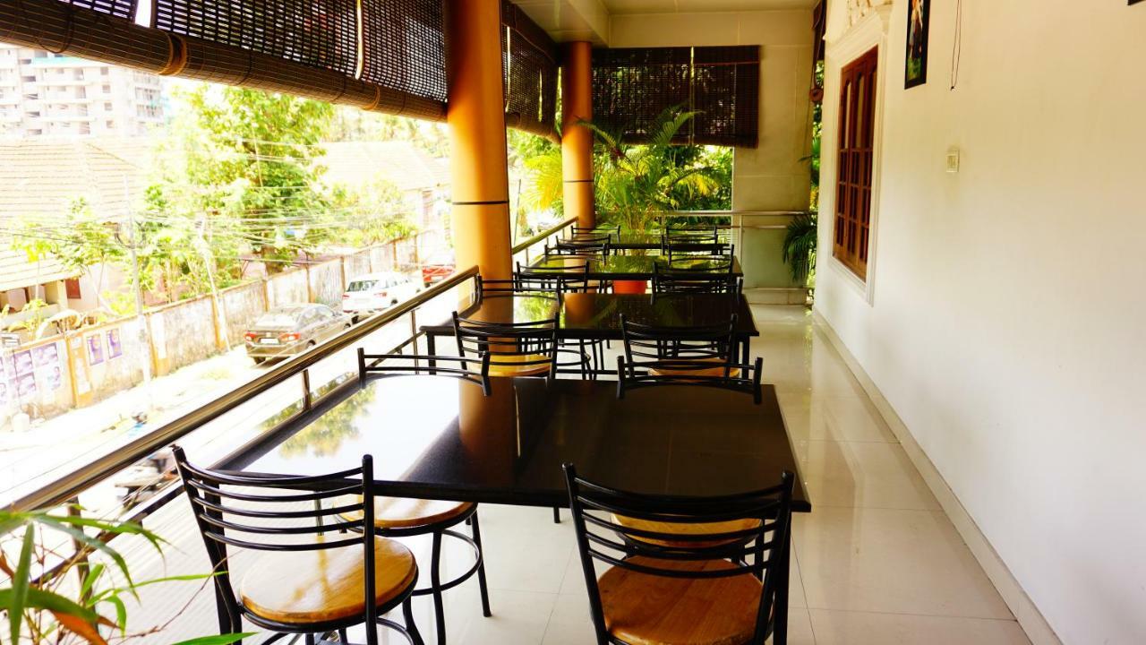 Thayamkery's Royal 2* Kochi