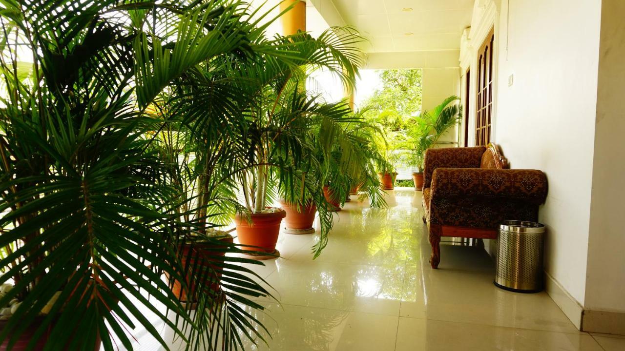 Thayamkery's Royal Kochi