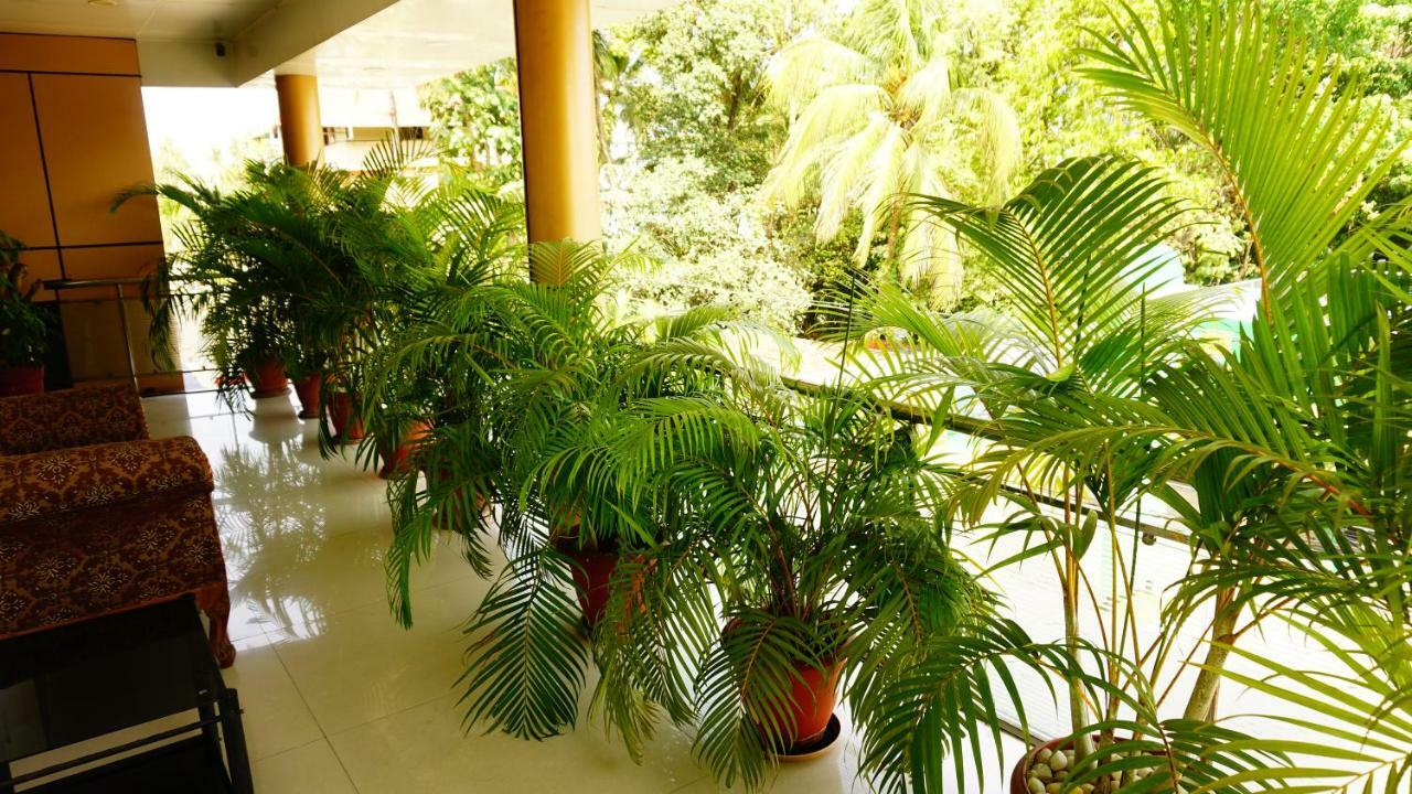 Thayamkery's Royal 2* Kochi