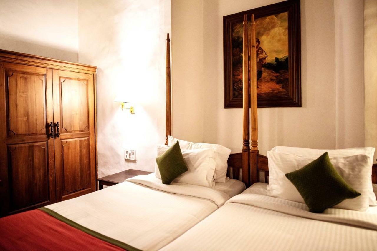 Dutch Hotel