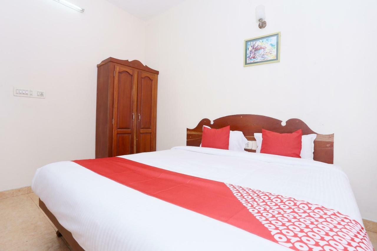 Oyo 39853 Manna Residency Hotel Kochi