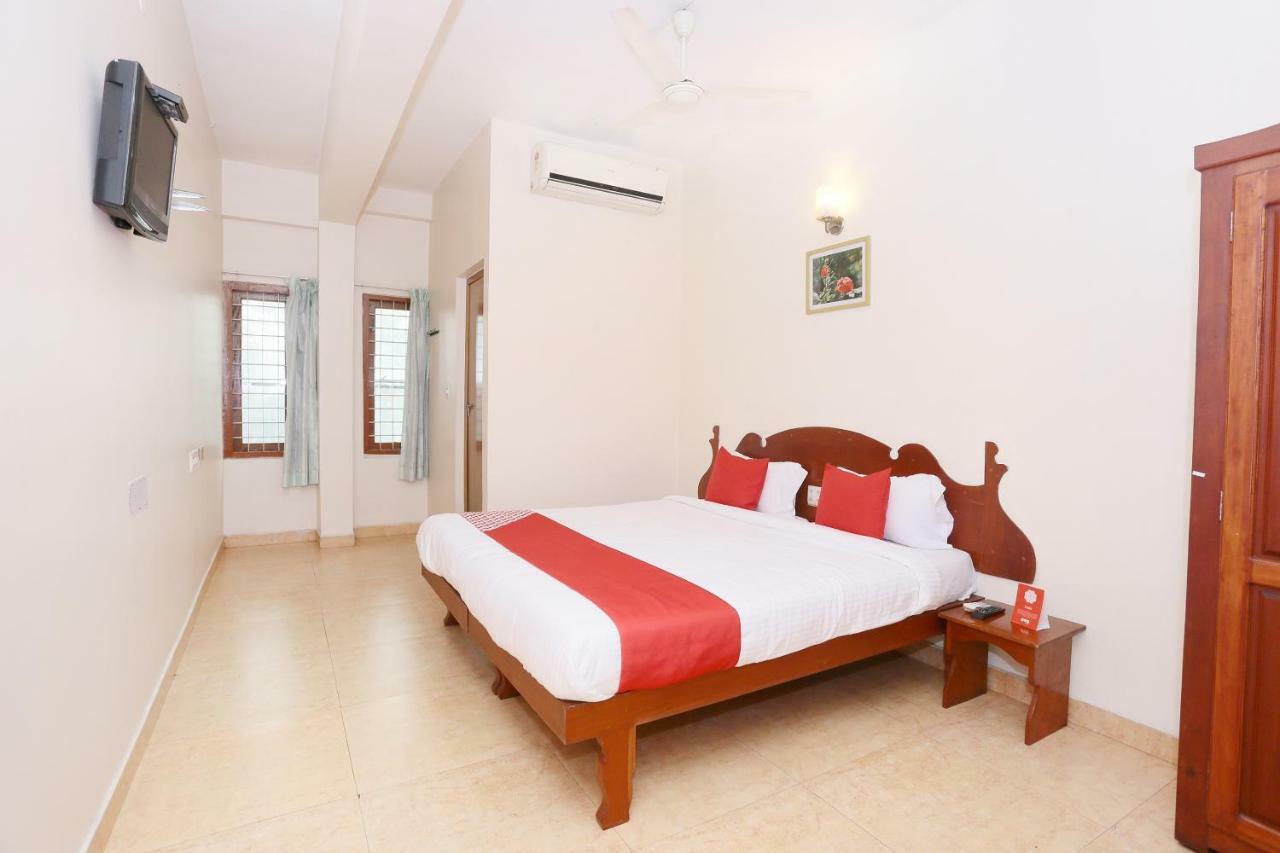 Oyo 39853 Manna Residency Hotel Kochi