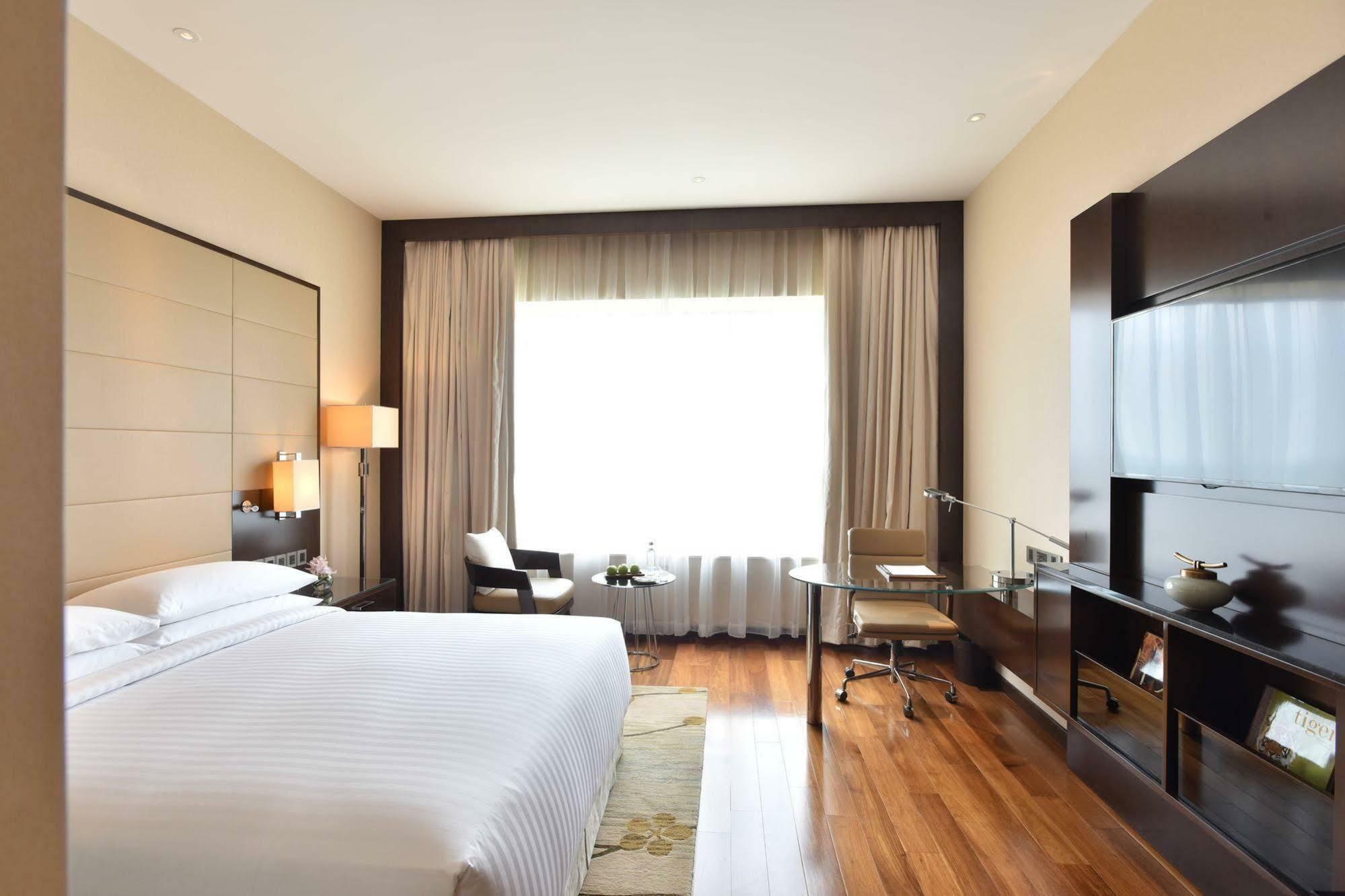 Marriott Hotel 5*